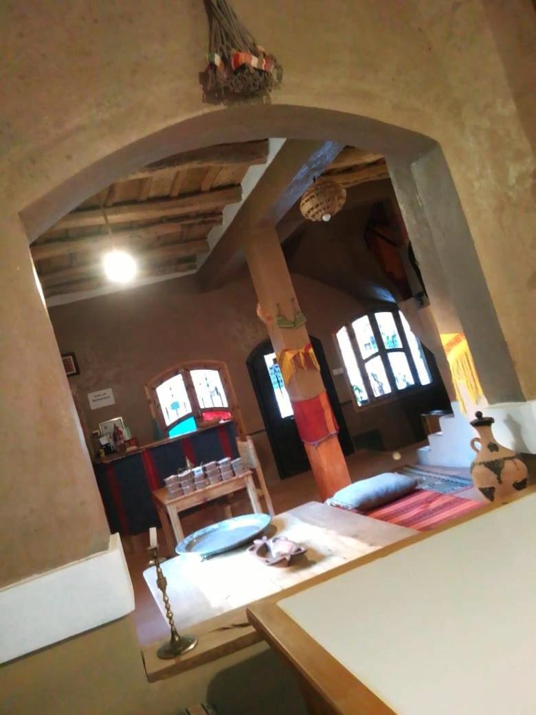 Hotel Riad Pizzeria Marhaba Akhendachou n'Ait Ouffi Esterno foto