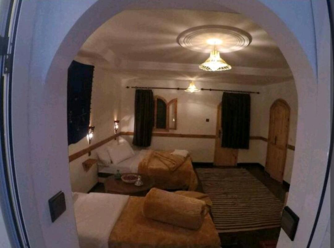 Hotel Riad Pizzeria Marhaba Akhendachou n'Ait Ouffi Esterno foto