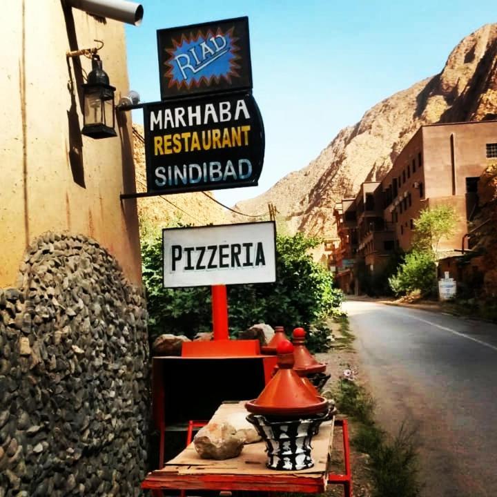 Hotel Riad Pizzeria Marhaba Akhendachou n'Ait Ouffi Esterno foto